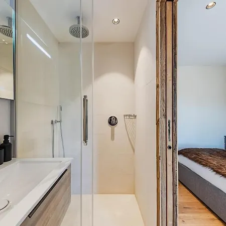 Luxury - Fireplace Heated Pool & Sauna בית נופש