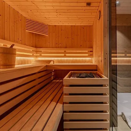 Luxury - Fireplace Heated Pool & Sauna بيت للعطل
